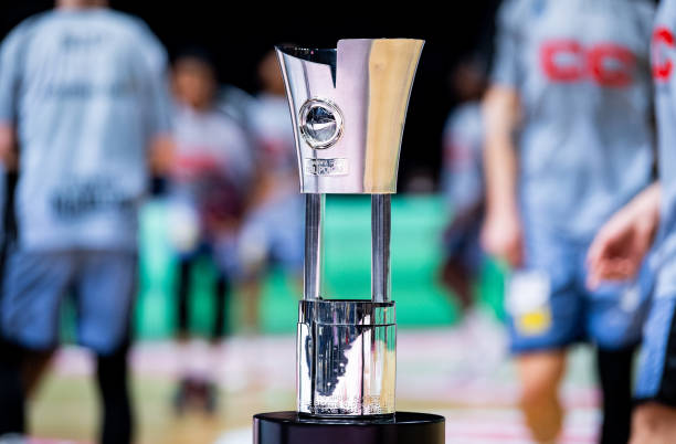 O吸引长尾 O吸引长尾