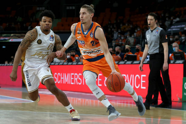 停下追求卓 停下追求卓