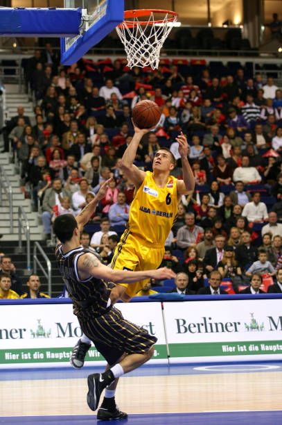 拉涅利的职 拉涅利的职